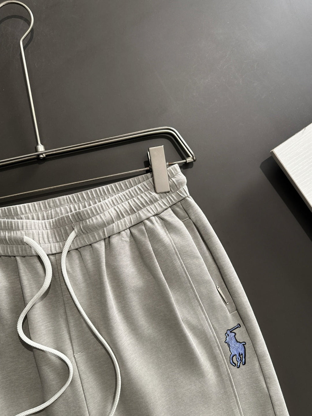Ralph Lauren Men's Grey Drawstring Straight‑Leg Sweatpants