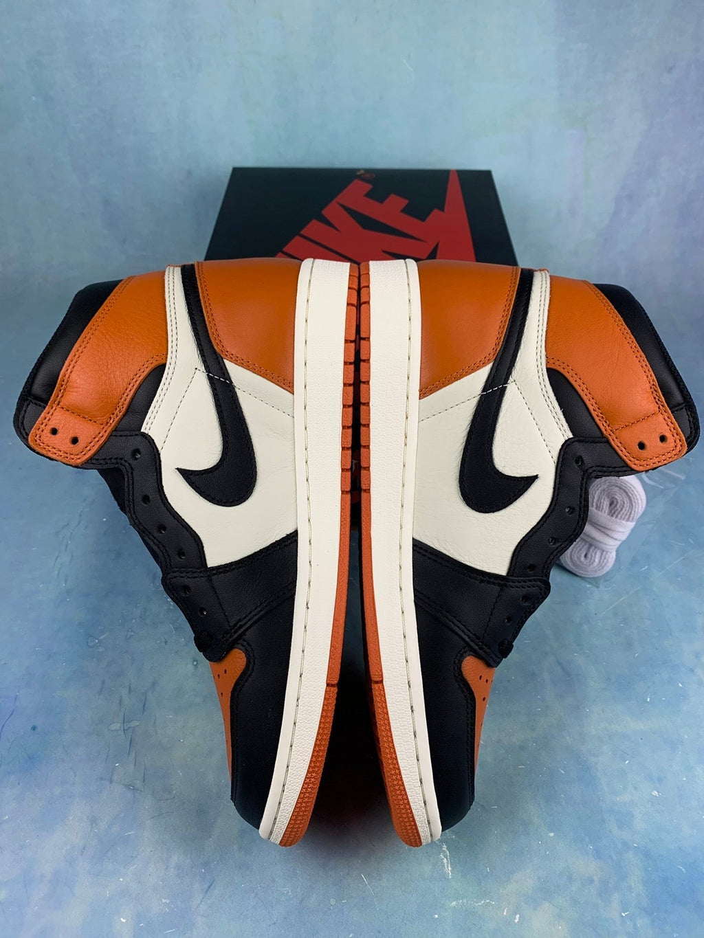 Air Jordan 1 High Black Shattered Backboard 555088-005 Unisex Sneakers