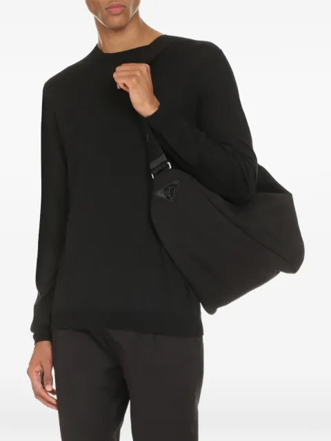 THE (Alphabet) crew-neck sweater