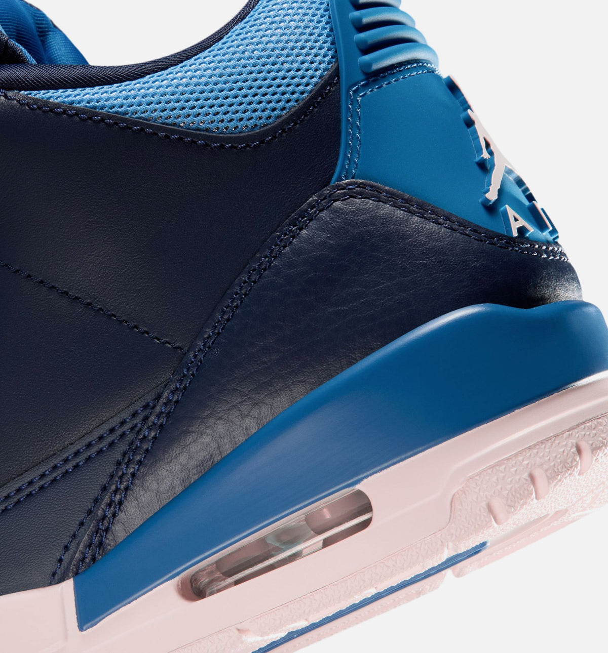 Air Jordan 3 Retro Womens Lifestyle Shoe - Deep Ocean Blue/Chalk/Track Red