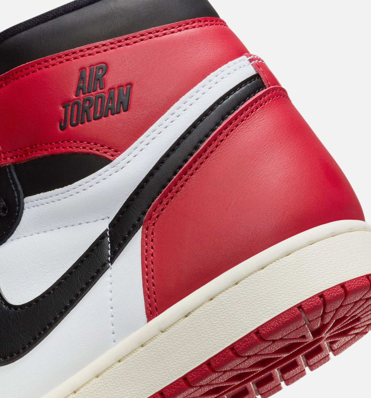 Air Jordan 1 Retro High OG 'Black Toe' - Men's Lifestyle Sneaker (White/Black/Varsity Red/Sail)