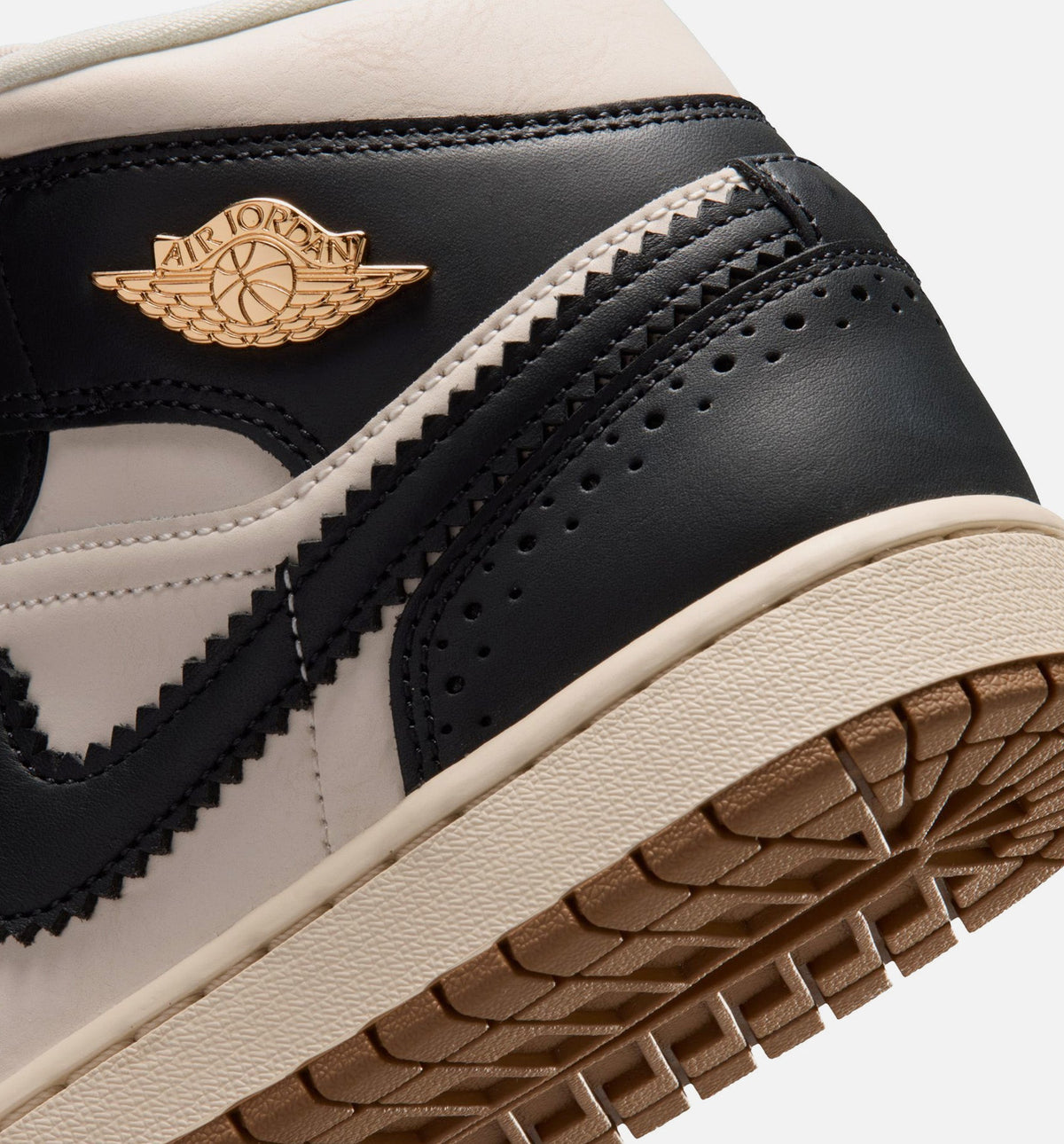 Air Jordan 1 Mid SE | Women's Lifestyle Shoe | Off Noir/Chalk/Pearl White