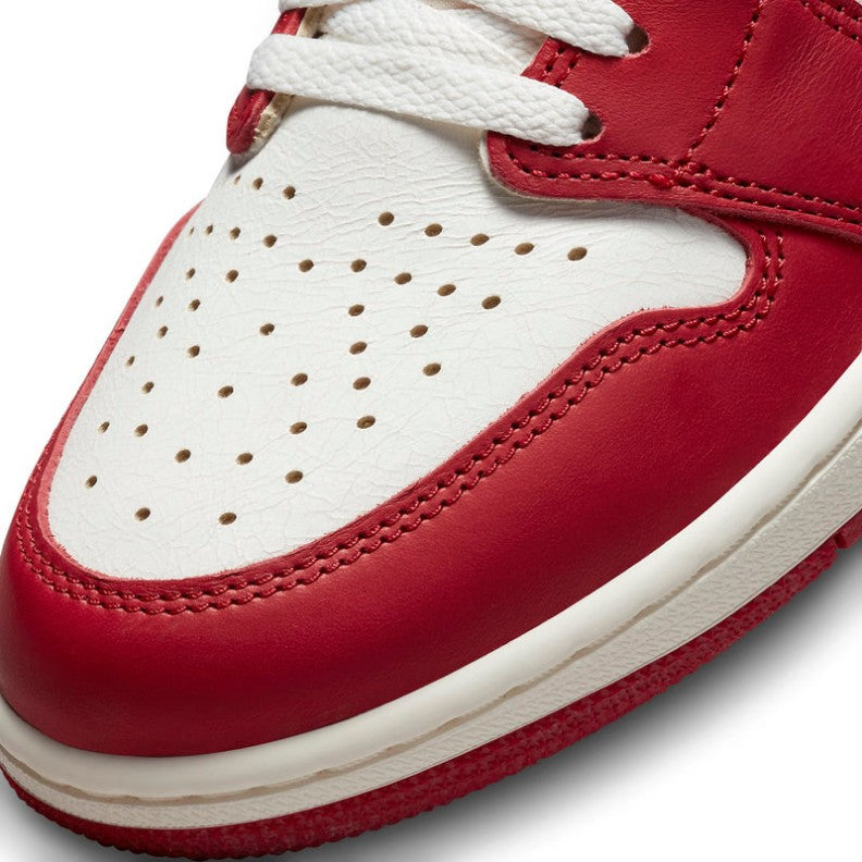 Air Jordan 1 Retro High OG 'Chicago Lost & Found' – DZ5485-612