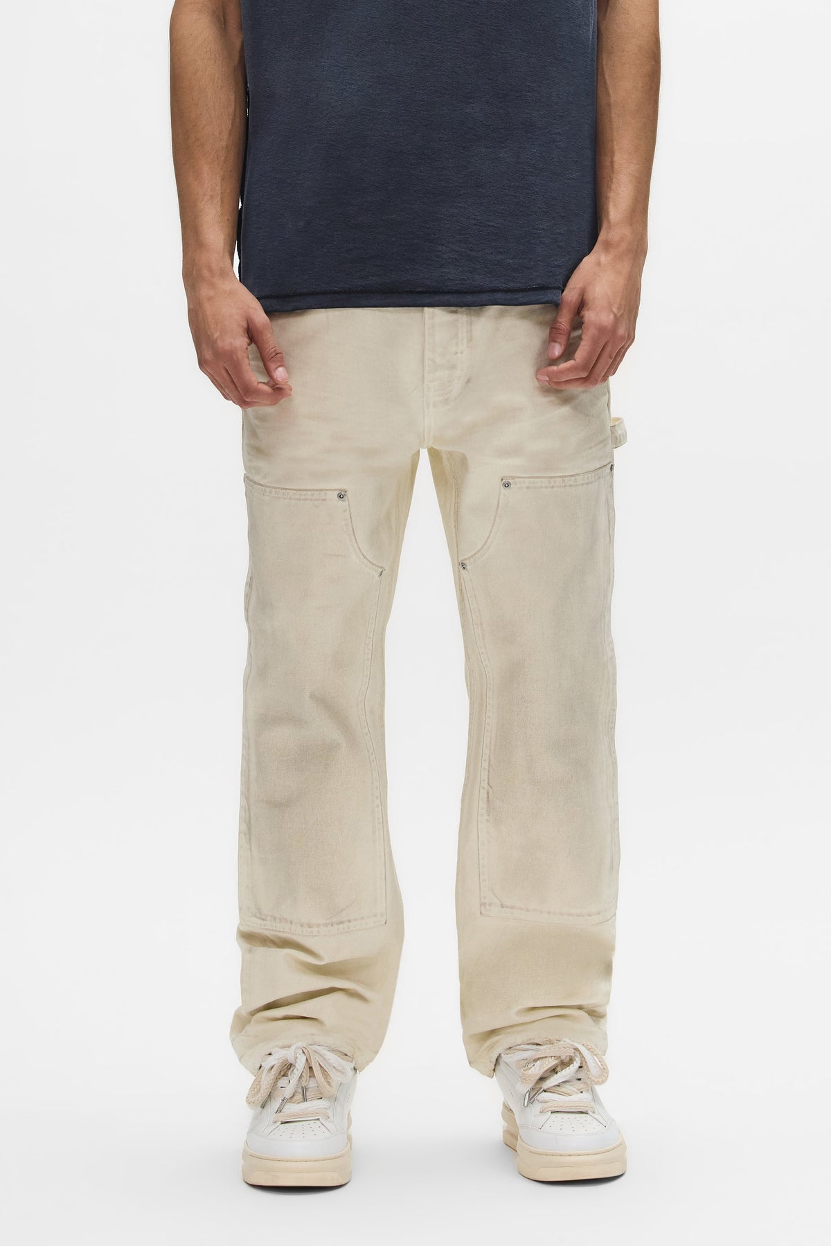 P015 Canvas Carpenter