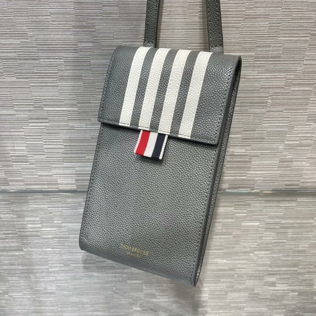Classic four-bar mobile phone bag