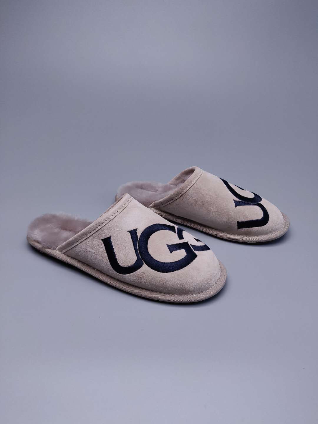 Grey G-Logo Indoor Slippers — New Arrival | In Stock