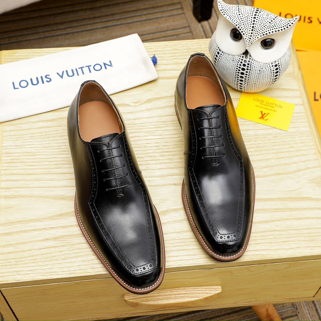 Louis Vuitton Men's Black Lace-Up Dress Shoes