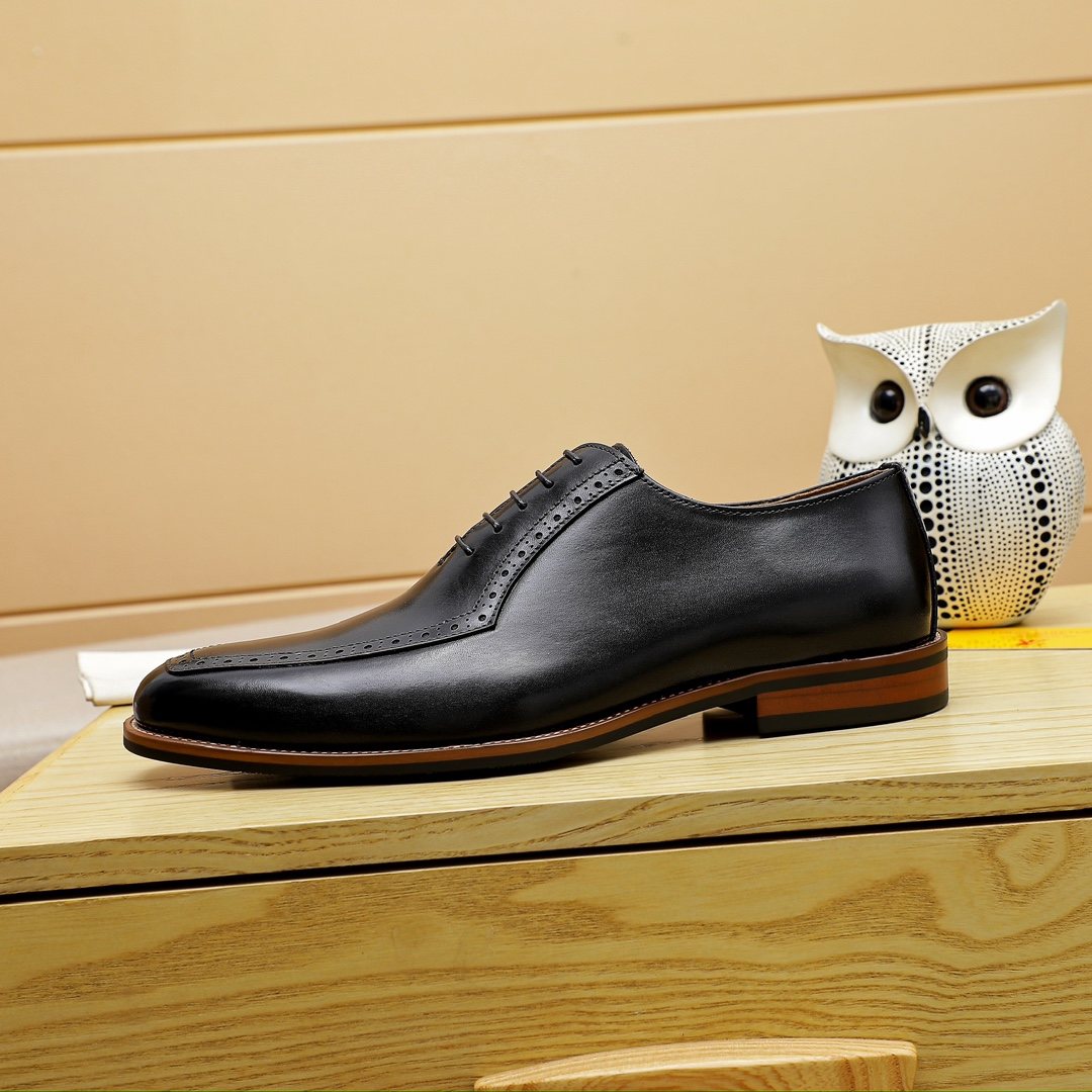 Louis Vuitton Men's Black Lace-Up Dress Shoes