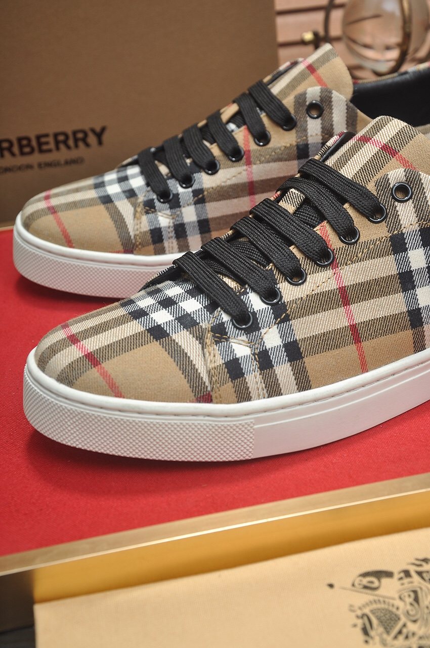 Burberry Beige Check Low-Top Sneakers - Black Laces
