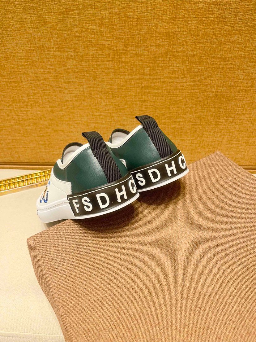 Men's White & Dark Green Embroidered Slip-On Shoes