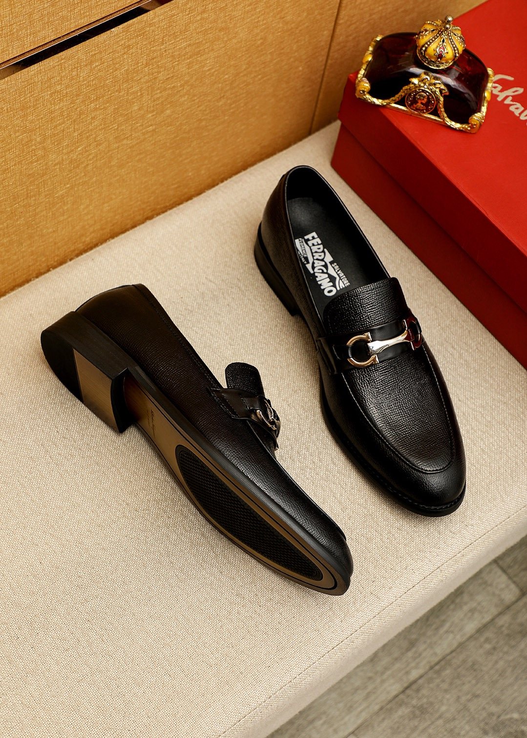 Ferragamo Men's Black Bit Loafers - Low-Profile Sole