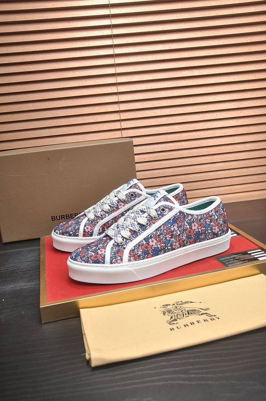 Burberry Navy Floral Print Low-Top Sneakers