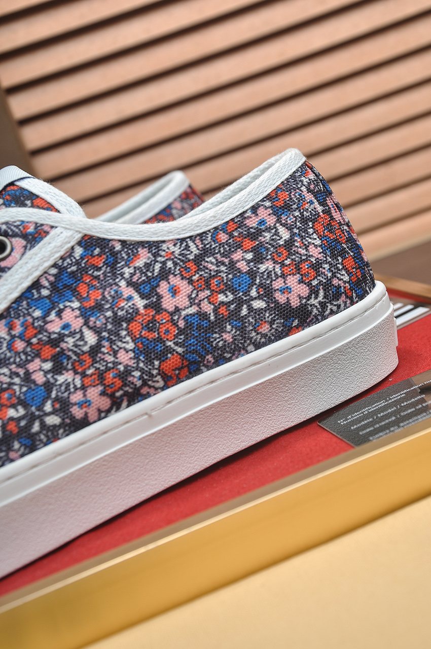 Burberry Navy Floral Print Low-Top Sneakers