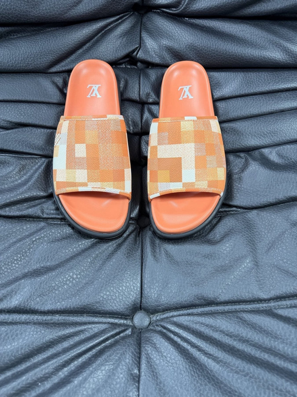 Louis Vuitton Checkerboard Slide Sandals - Open Toe