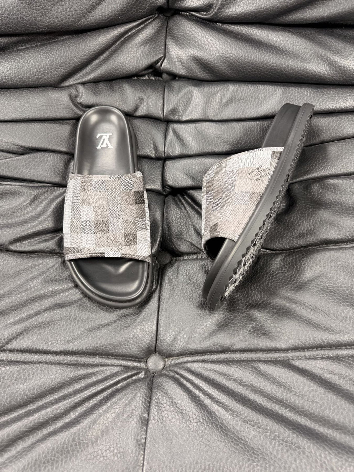 Louis Vuitton Checkerboard Slide Sandals - Open Toe