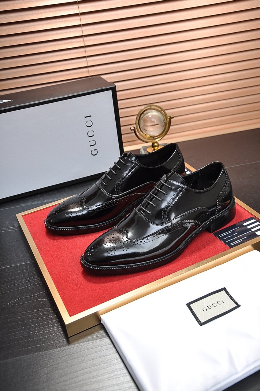 Gucci Men's Glossy Brogue Oxford Shoes