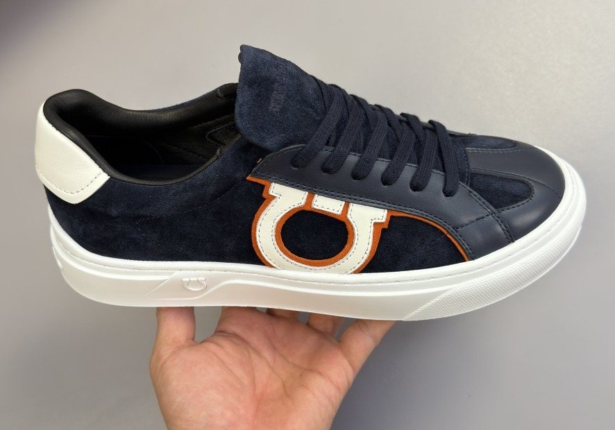 Ferragamo Contrast-Trim Low-Top Sneakers