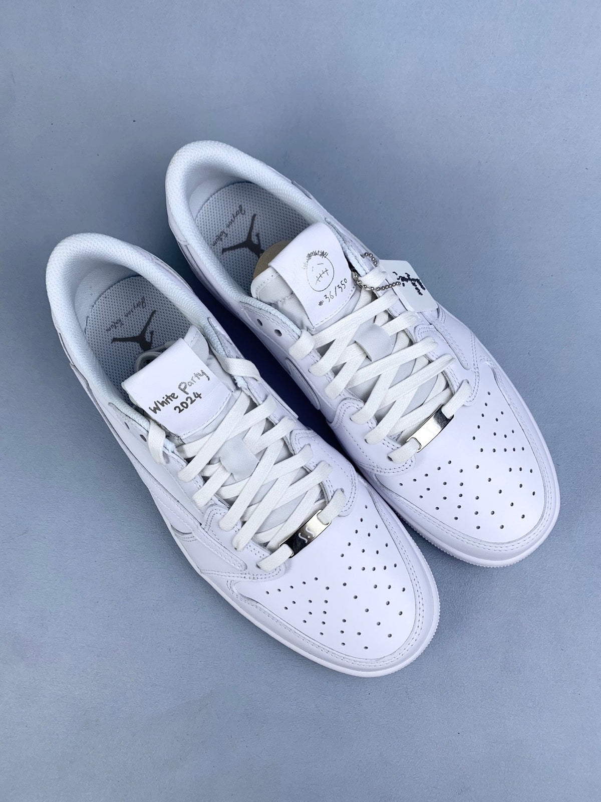 Air Jordan 1 Low OG SP White Reverse Swoosh Unisex Sneakers TD1228-111